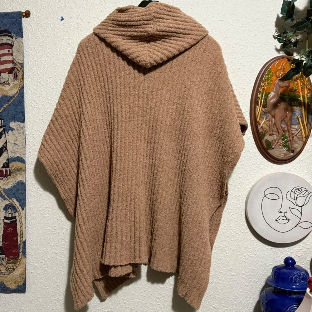 Free People women's one‎ size OS Hooded Knit Poncho Sweater front pocket Beige